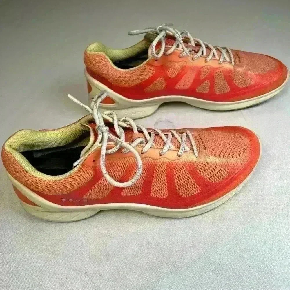 Women's Biom Fjuel Racer Sneaker In Coral Blush/Coral/Popcorn Sz 8/8.5 like new - Picture 3 of 15